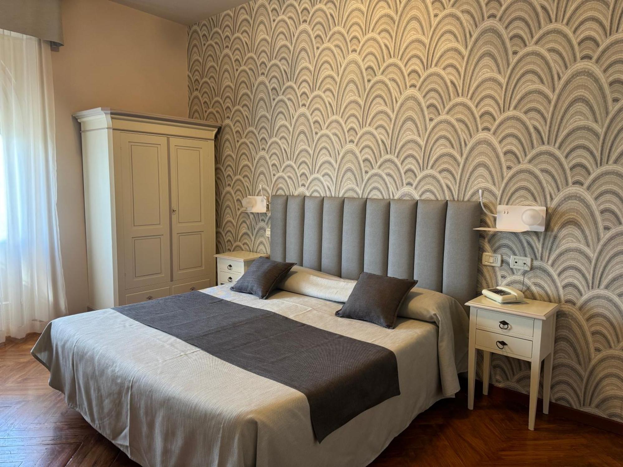 Hotel Bellevue Гардоне Ривьера Экстерьер фото